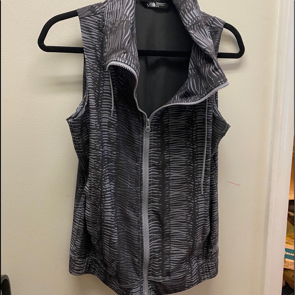 NorthFace lightweight wind running vest Medium sz